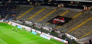 Mundlöcher im Stadion Frankfurt