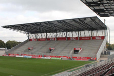 Mundlöcher im Stadion Essen