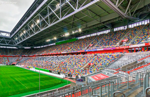Mundlöcher im Stadion Frankfurt