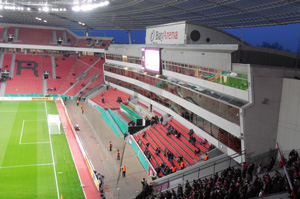 Mundlöcher im Stadion Aue